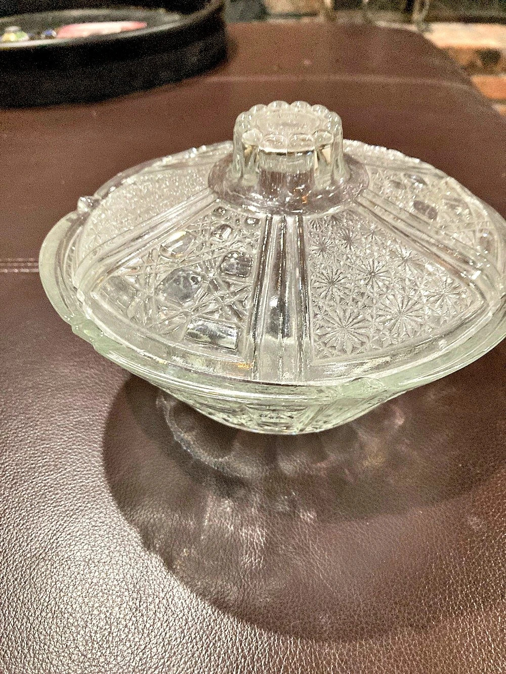 FNG Indonesia Daisy and Button Cane Pressed Glass Covered Candy Dish Daisy -vint